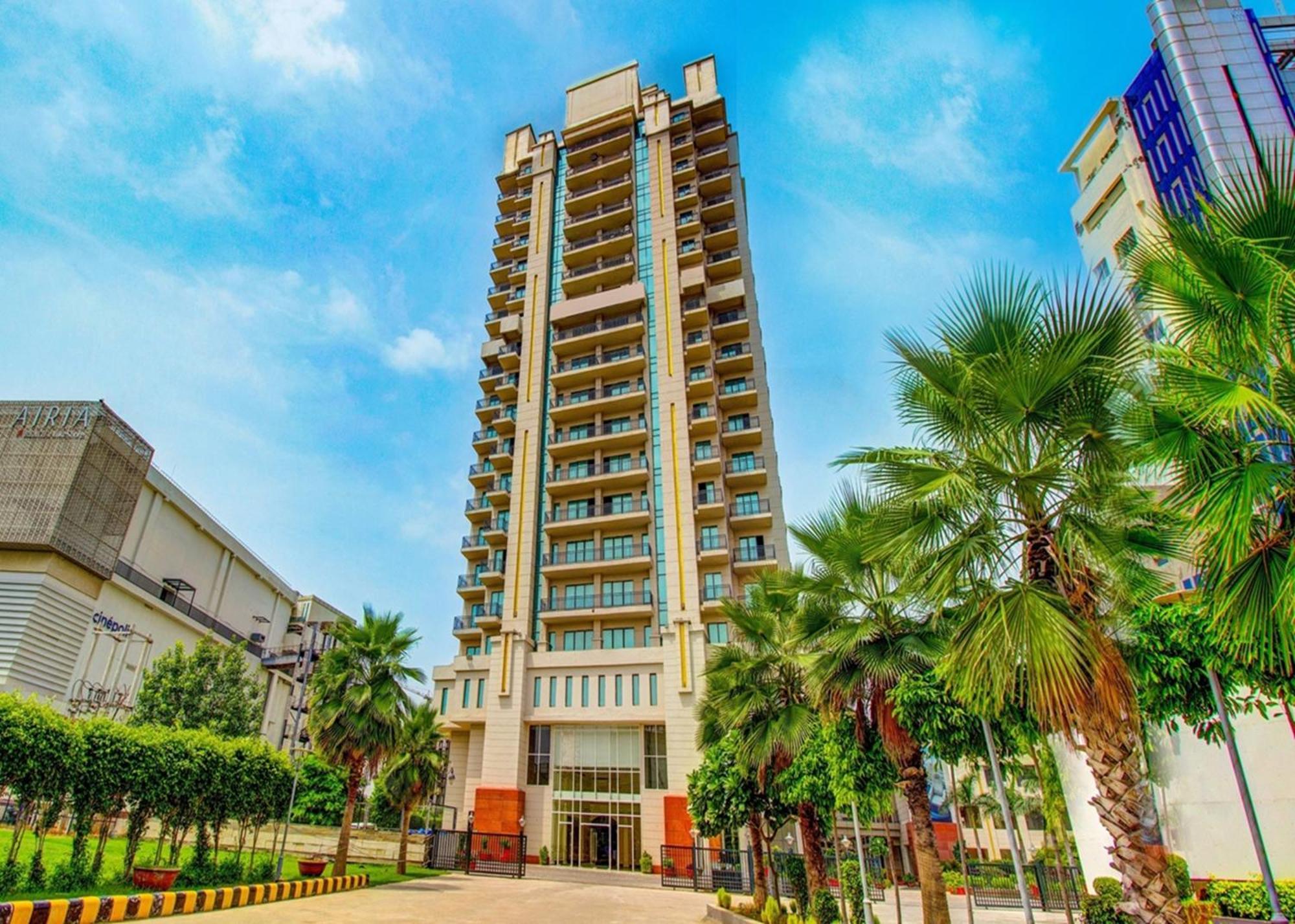 Rhythm Gurugram Hotel & Suites, Sohna Road คูร์เคาน์ ภายนอก รูปภาพ