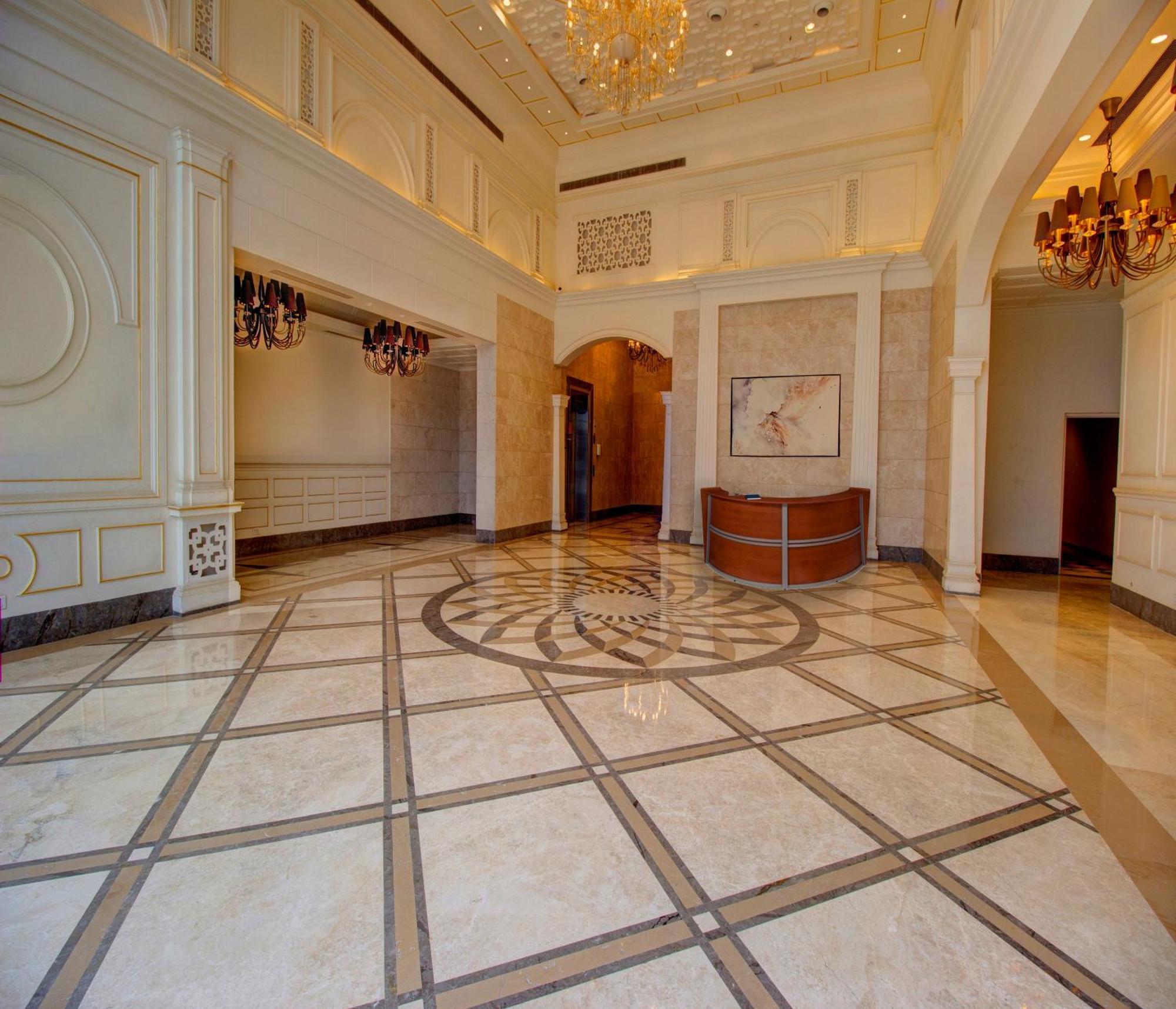 Rhythm Gurugram Hotel & Suites, Sohna Road คูร์เคาน์ ภายนอก รูปภาพ